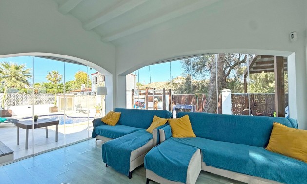 Herverkoop - Villa - Orihuela Costa - Punta Prima