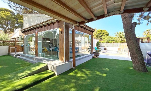 Herverkoop - Villa - Orihuela Costa - Punta Prima