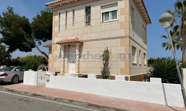 Resale - Villa - San Miguel de Salinas