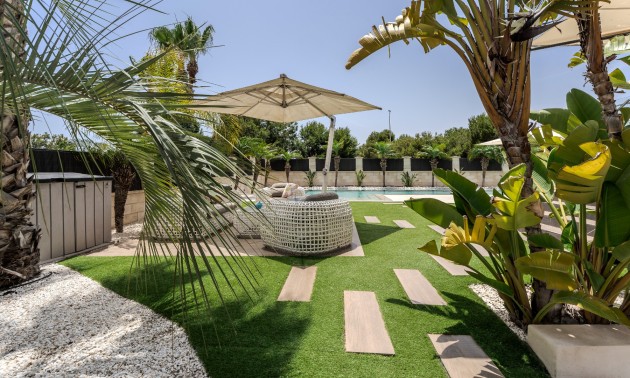 Herverkoop - Villa - Orihuela Costa - La Zenia