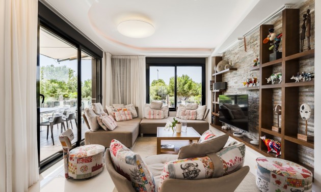 Herverkoop - Villa - Orihuela Costa - La Zenia