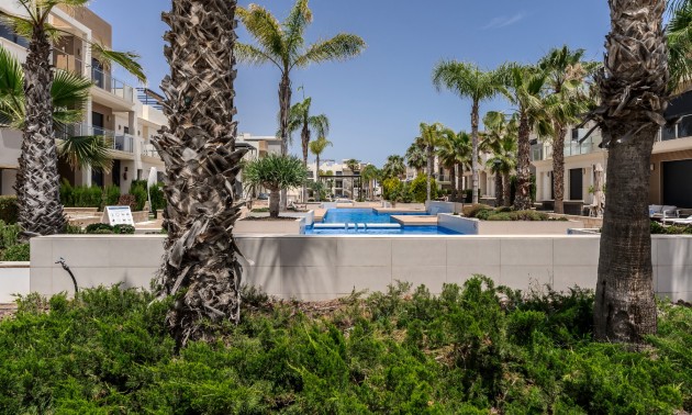 Herverkoop - Villa - Orihuela Costa - La Zenia