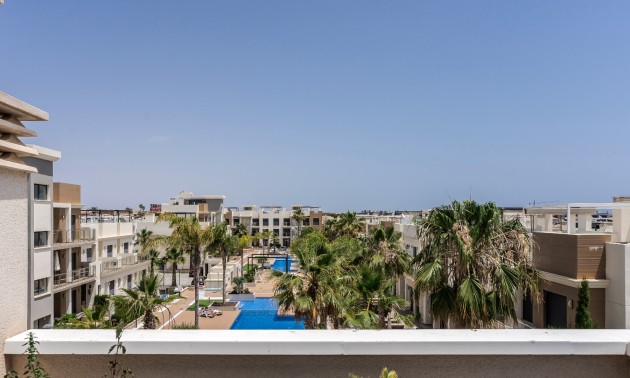 Herverkoop - Villa - Orihuela Costa - La Zenia