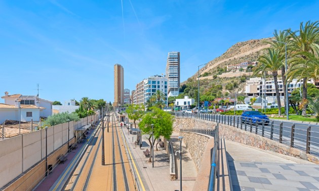 Revente - Apartment - Alicante