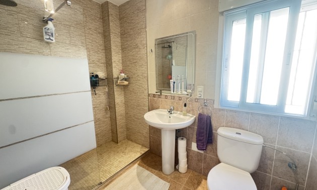Herverkoop - Villa - Villamartín - Lomas del Golf