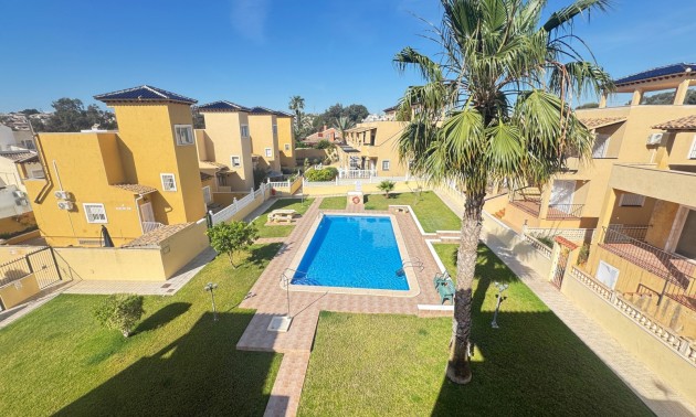 Herverkoop - Villa - Villamartín - Lomas del Golf