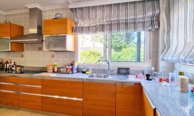 Herverkoop - Villa - Torrevieja - La Mata