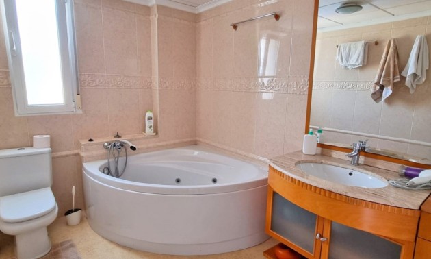 Herverkoop - Villa - Torrevieja - La Mata