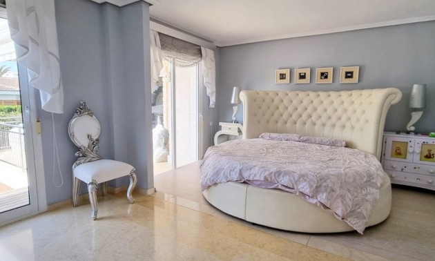 Herverkoop - Villa - Torrevieja - La Mata