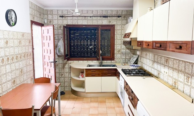 Herverkoop - Villa - Orihuela Costa - Punta Prima