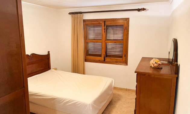 Herverkoop - Villa - Orihuela Costa - Punta Prima