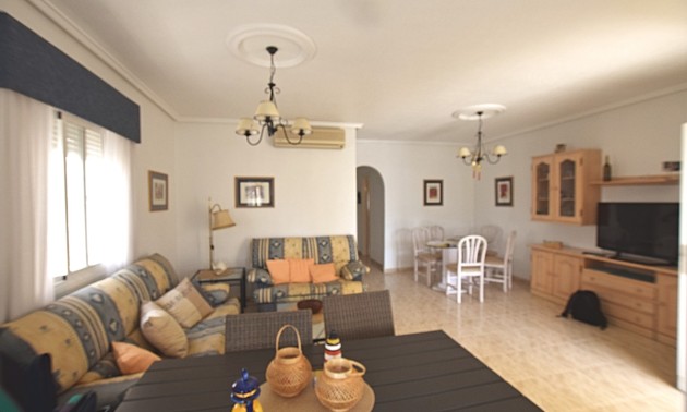 Herverkoop - Villa - Ciudad Quesada - La Fiesta