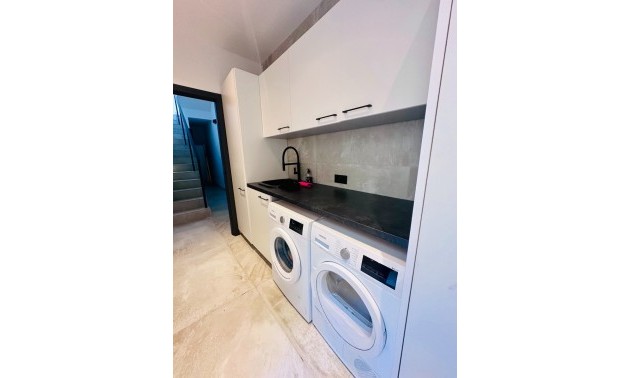 Resale - Villa - Rojales