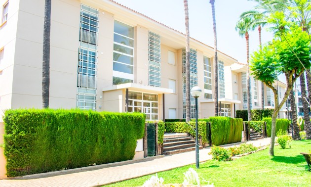 Herverkoop - Apartment - Jávea - El Arenal
