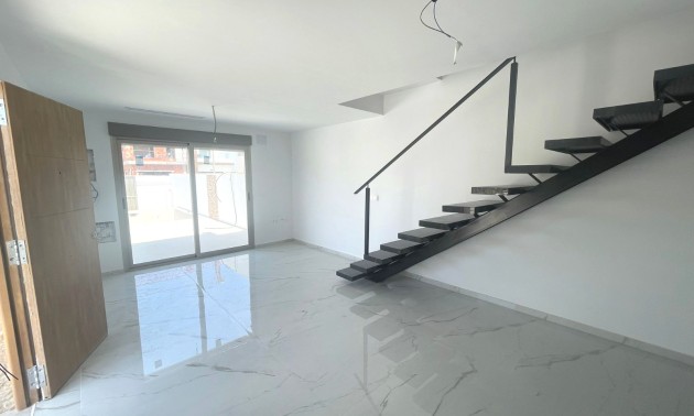 Herverkoop - Villa - Daya Nueva