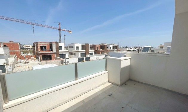 Herverkoop - Villa - Daya Nueva