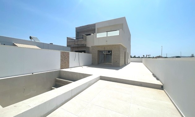 Herverkoop - Villa - Daya Nueva