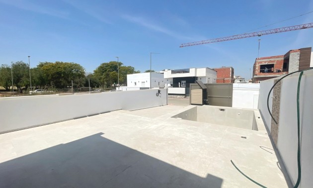Herverkoop - Villa - Daya Nueva