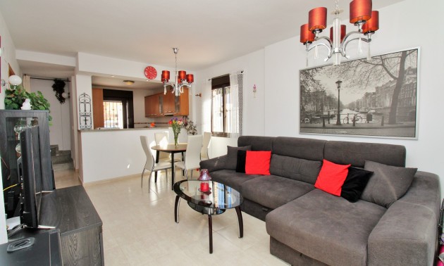 Herverkoop - Villa - Villamartín - PAU 8