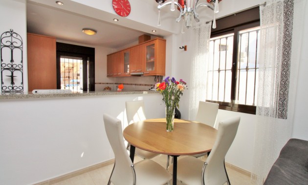 Herverkoop - Villa - Villamartín - PAU 8
