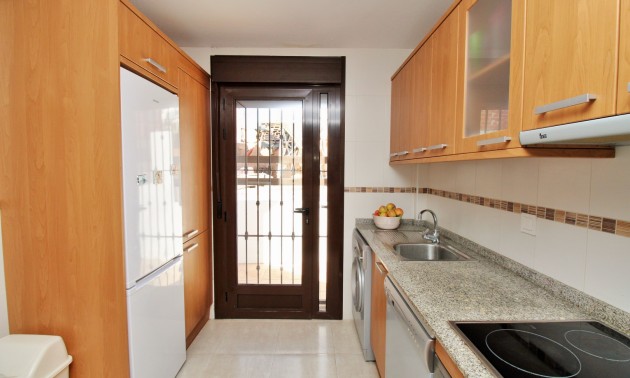 Herverkoop - Villa - Villamartín - PAU 8