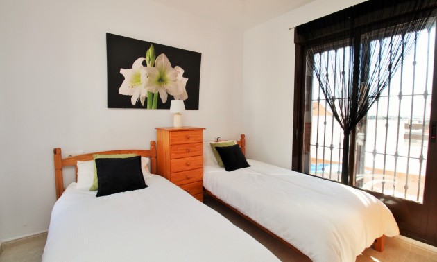 Herverkoop - Villa - Villamartín - PAU 8
