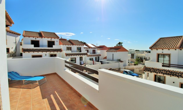 Herverkoop - Villa - Villamartín - PAU 8