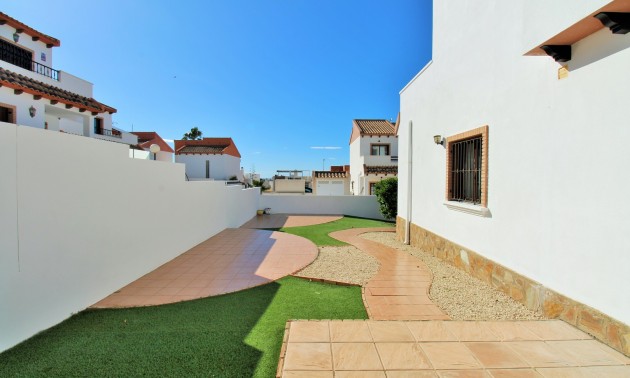 Herverkoop - Villa - Villamartín - PAU 8