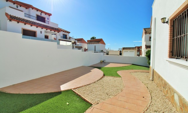 Herverkoop - Villa - Villamartín - PAU 8
