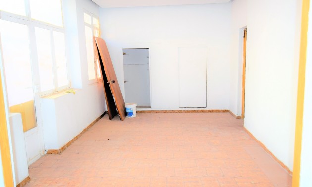 Herverkoop - Apartment - Guardamar del Segura