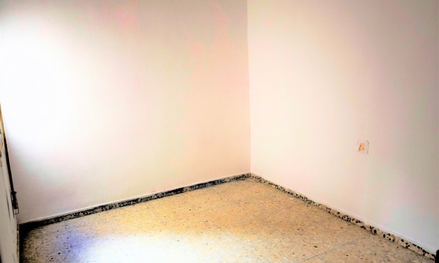 Herverkoop - Apartment - Guardamar del Segura