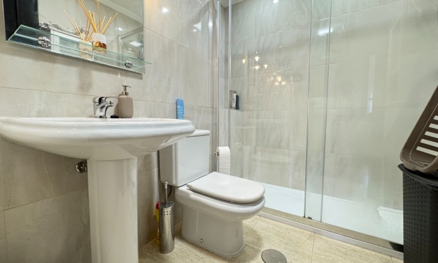 Herverkoop - Apartment - Guardamar del Segura - El Moncayo