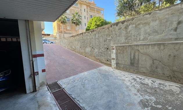 Herverkoop - Apartment - Guardamar del Segura - El Moncayo