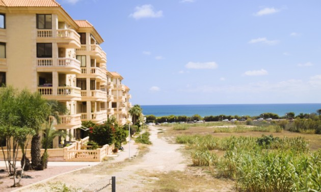 Resale - Apartment - Guardamar del Segura - Campomar