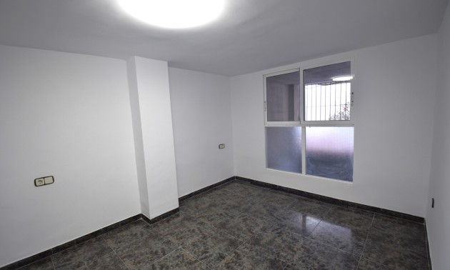 Herverkoop - Apartment - Guardamar del Segura - Pueblo