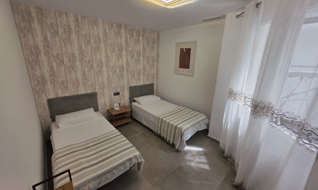Herverkoop - Apartment - Torrevieja - Puerto