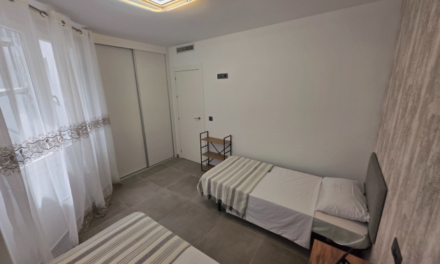Herverkoop - Apartment - Torrevieja - Puerto