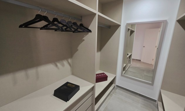 Herverkoop - Apartment - Torrevieja - Puerto