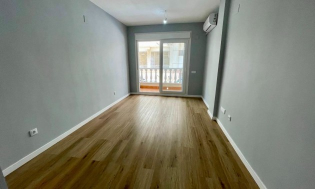 Herverkoop - Apartment - Torrevieja - La Mata