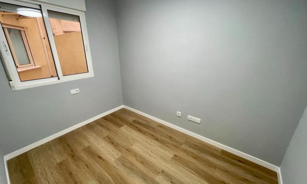 Herverkoop - Apartment - Torrevieja - La Mata