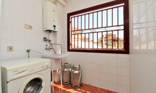 Herverkoop - Villa - Orihuela - Los Desamparados