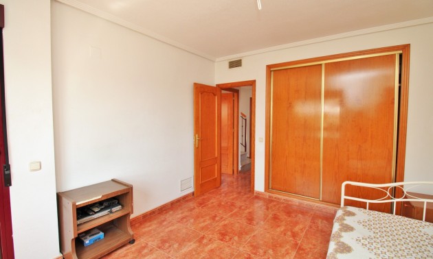 Herverkoop - Villa - Orihuela - Los Desamparados
