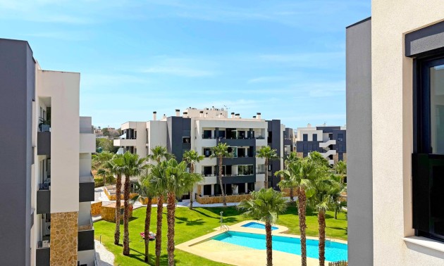 Herverkoop - Apartment - Orihuela Costa - Los Altos