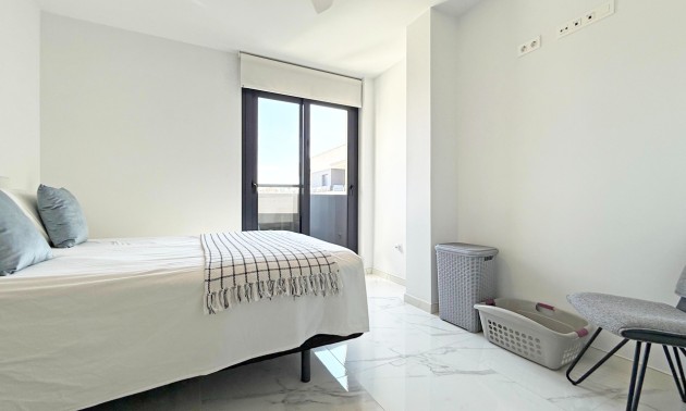 Herverkoop - Apartment - Orihuela Costa - Los Altos