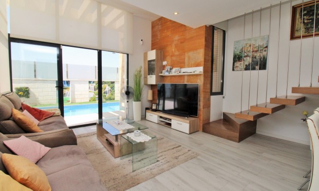 Herverkoop - Villa - Cabo Roig