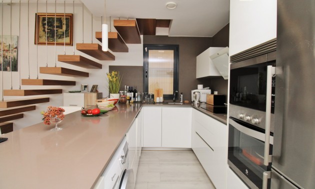 Herverkoop - Villa - Cabo Roig