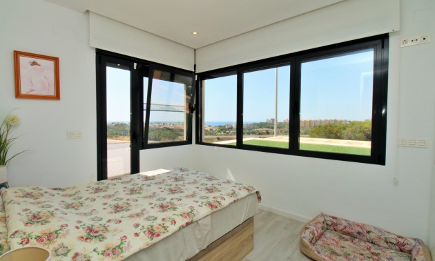 Herverkoop - Villa - Cabo Roig