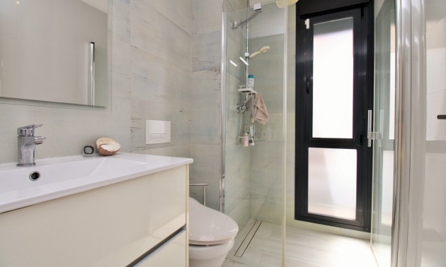 Herverkoop - Villa - Cabo Roig