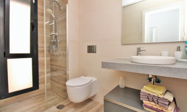 Herverkoop - Villa - Cabo Roig