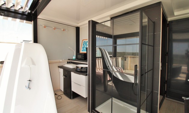Herverkoop - Villa - Cabo Roig